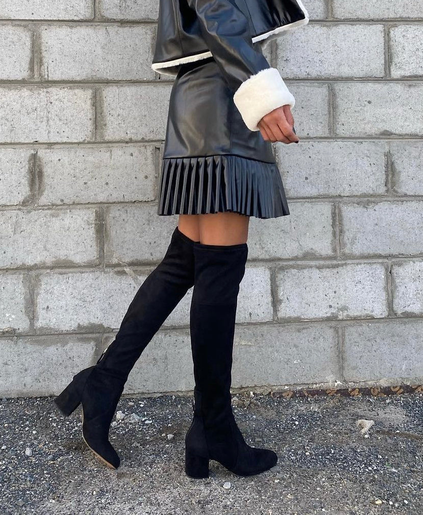 Pleated leather skirt
