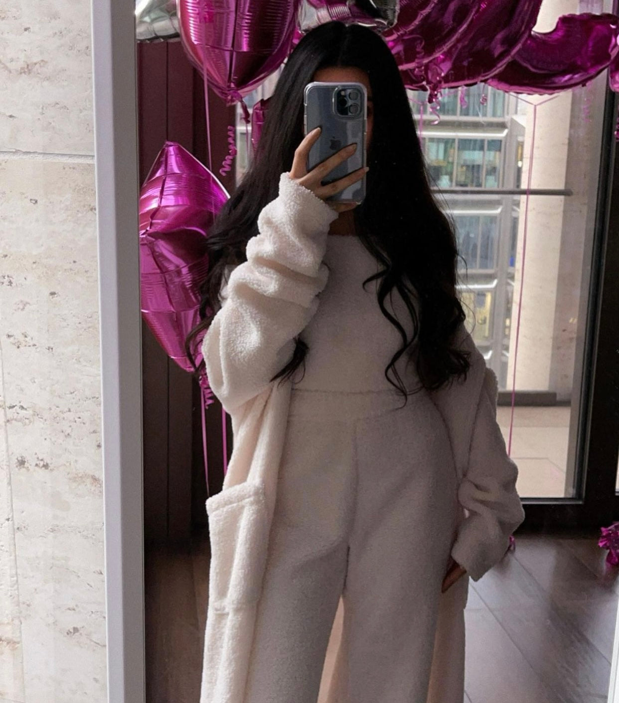 The Cozy Set white