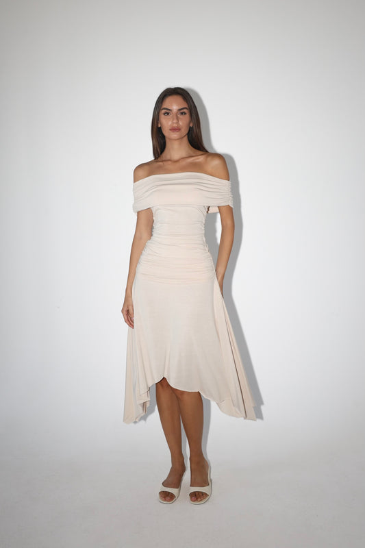Liana in Cream