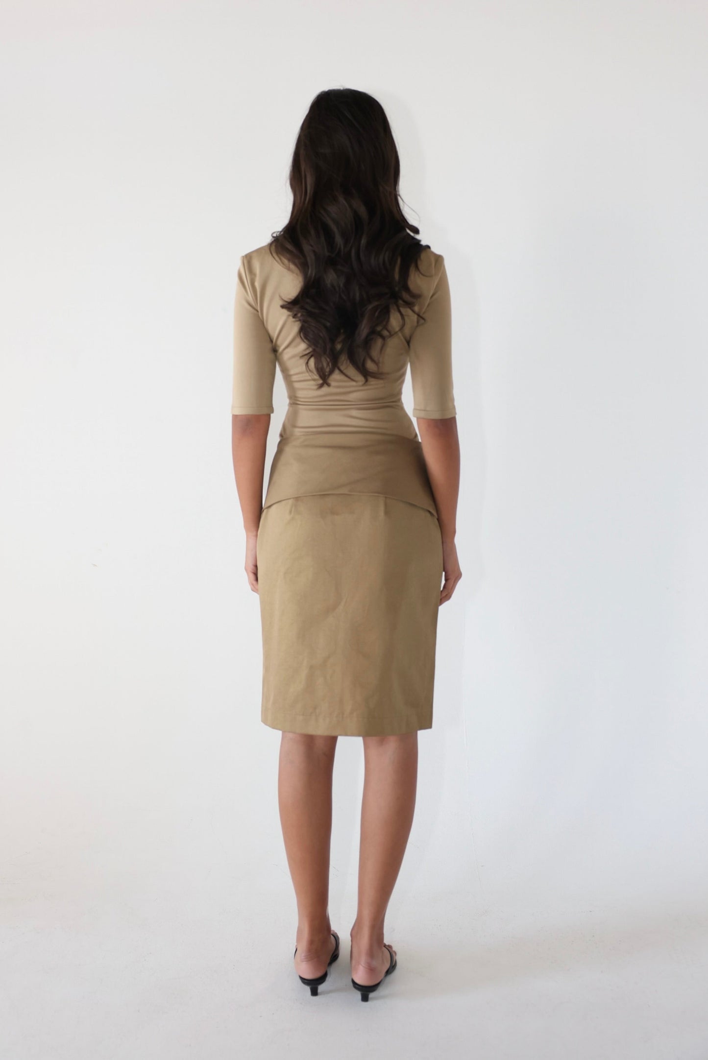 Aria in Tan