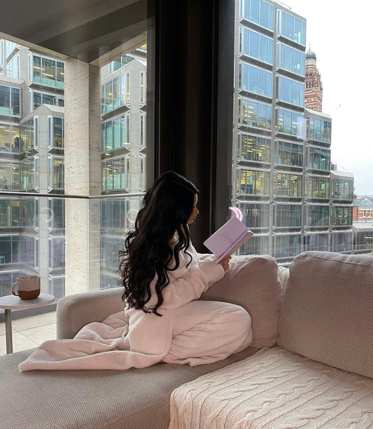 The Cozy Set white